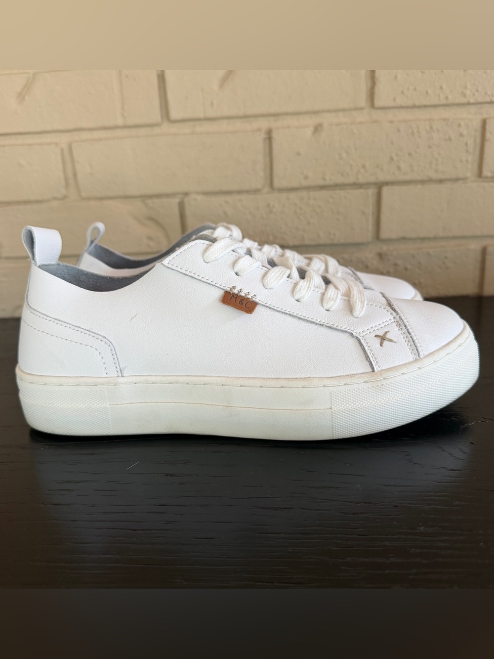 Musse & Cloud Masy White Leather Lace-up Sneakers women’s size 10 Minimalist